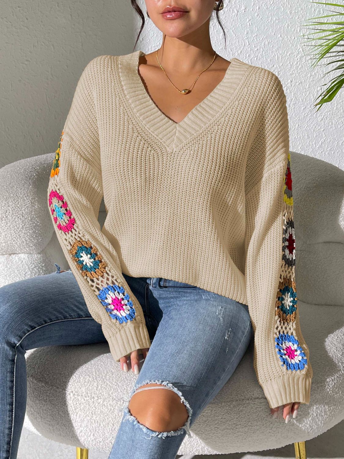 Marta | Crochet floral V-neck sweater