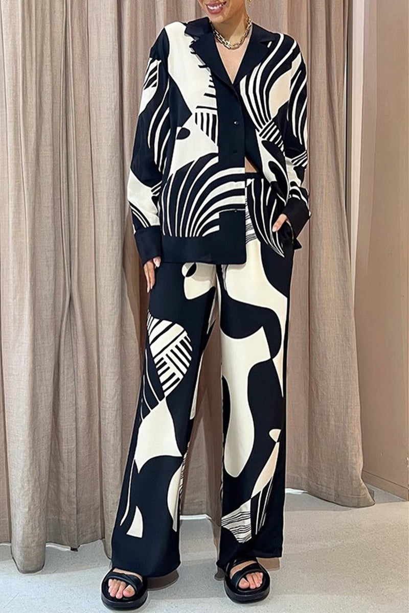 Sofia | Casual two-piece turn-down collar with geometric print and pocket