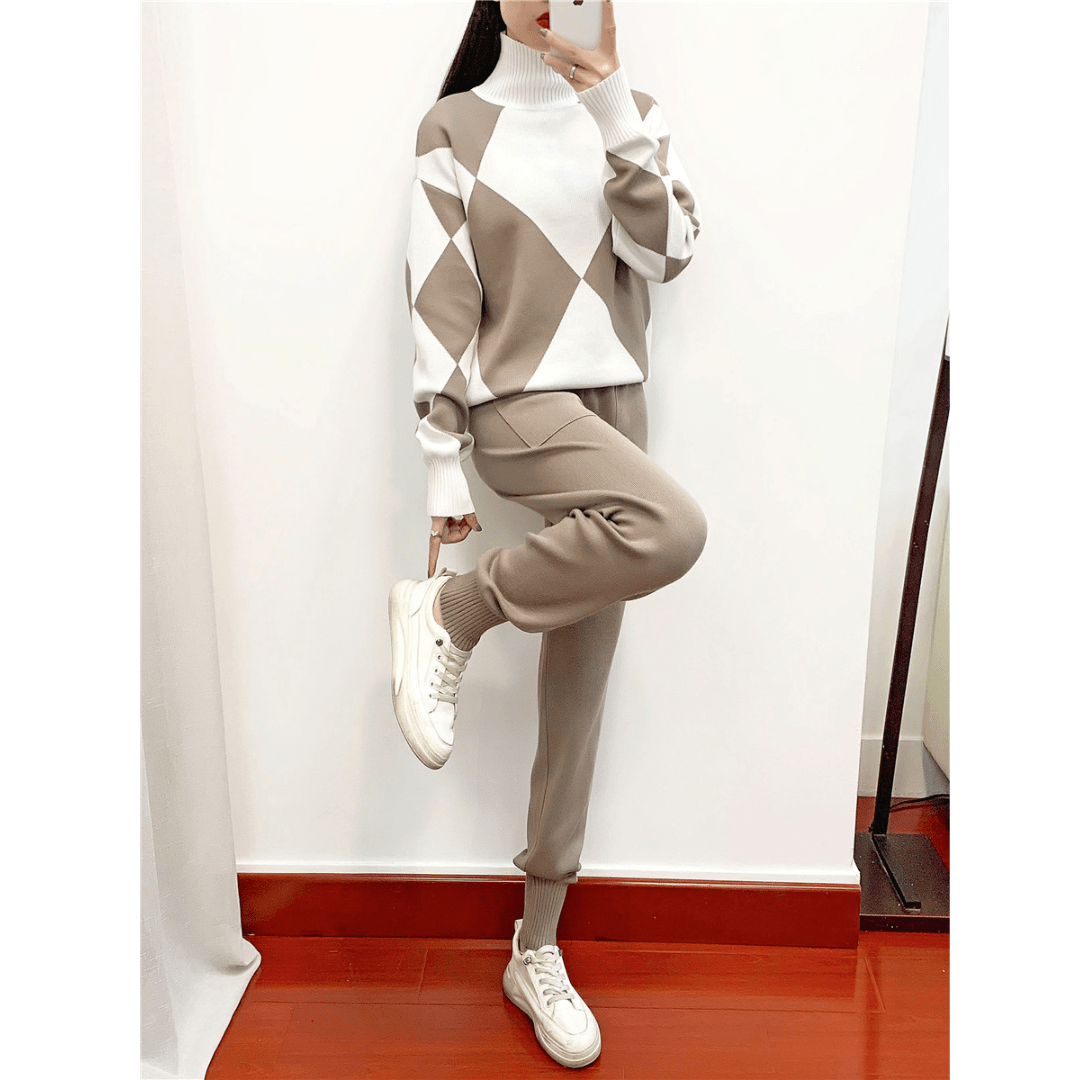 Karla® | Women's Sweater and Pants Set
