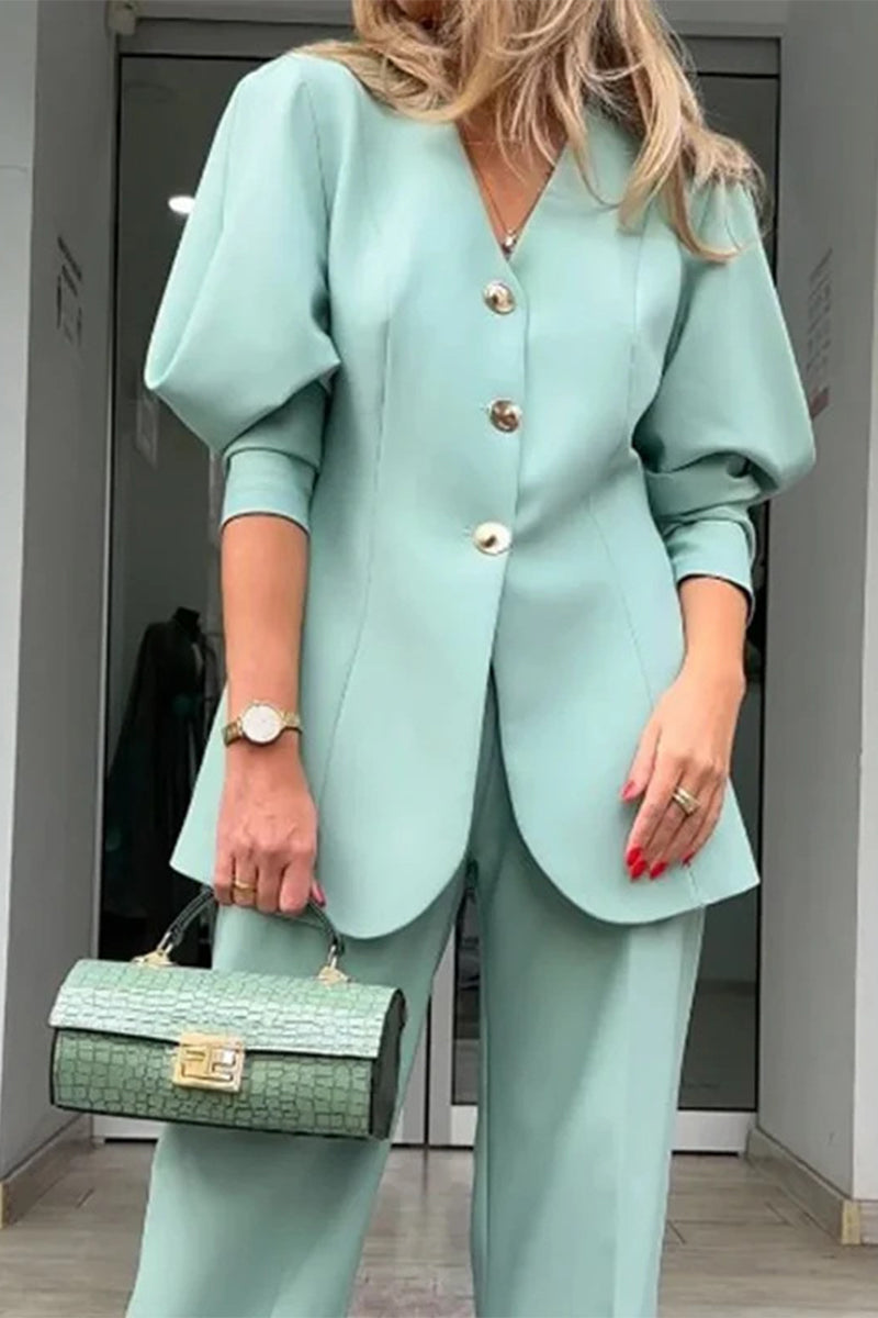 Laura | Elegant two-piece suit with plain buttons, V-neck and long sleeves
