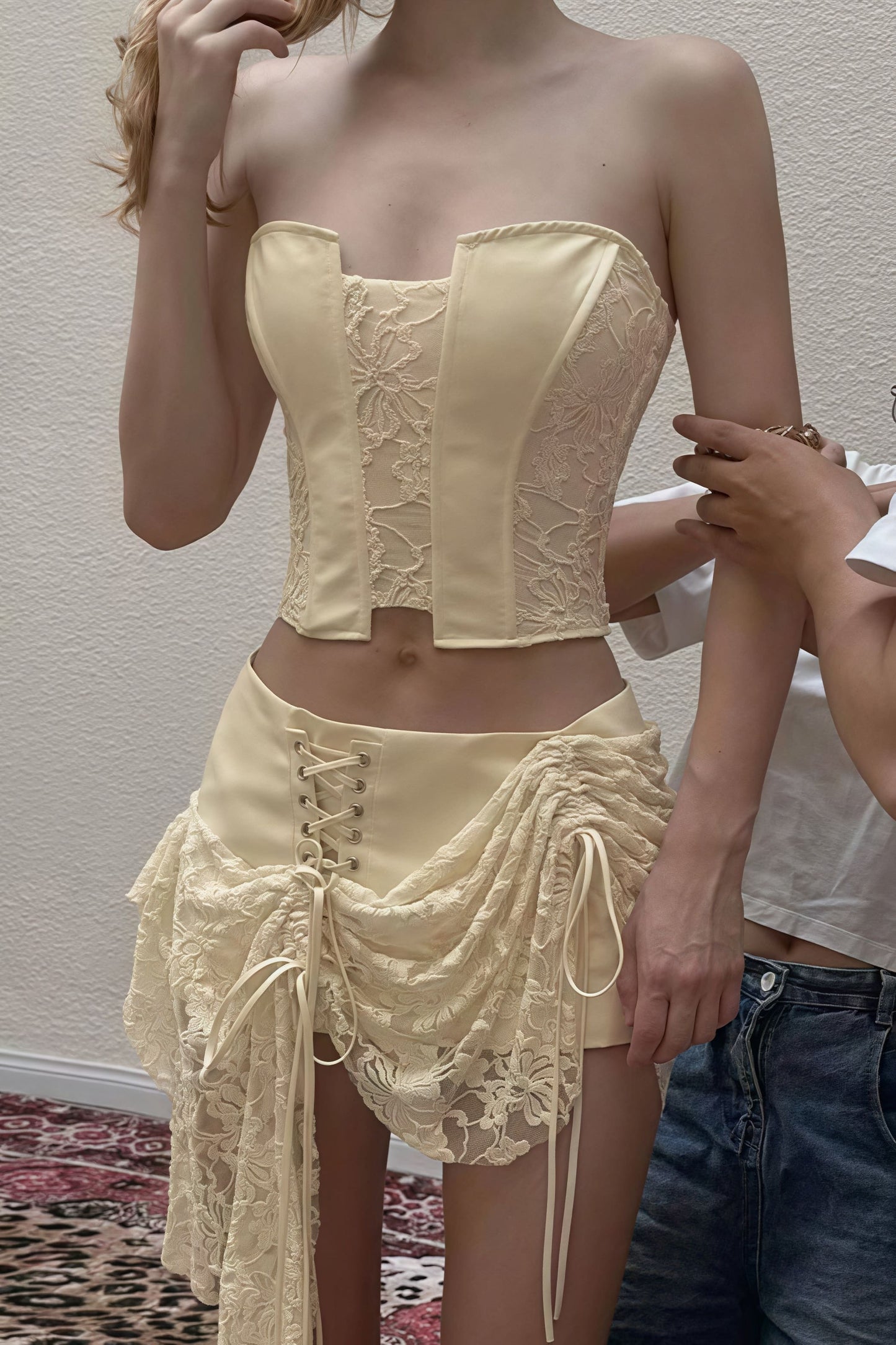 Chic Solid Tube Top Low Waist Mini Skirt Set