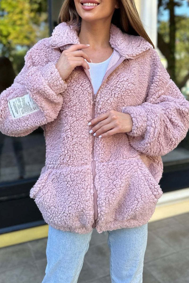 Ivonne | Casual outerwear with a fluffy turn-down collar and pocket for everyday use