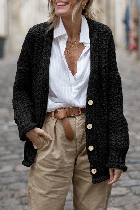 Jutta | Chunky knit cardigan with a cable pattern