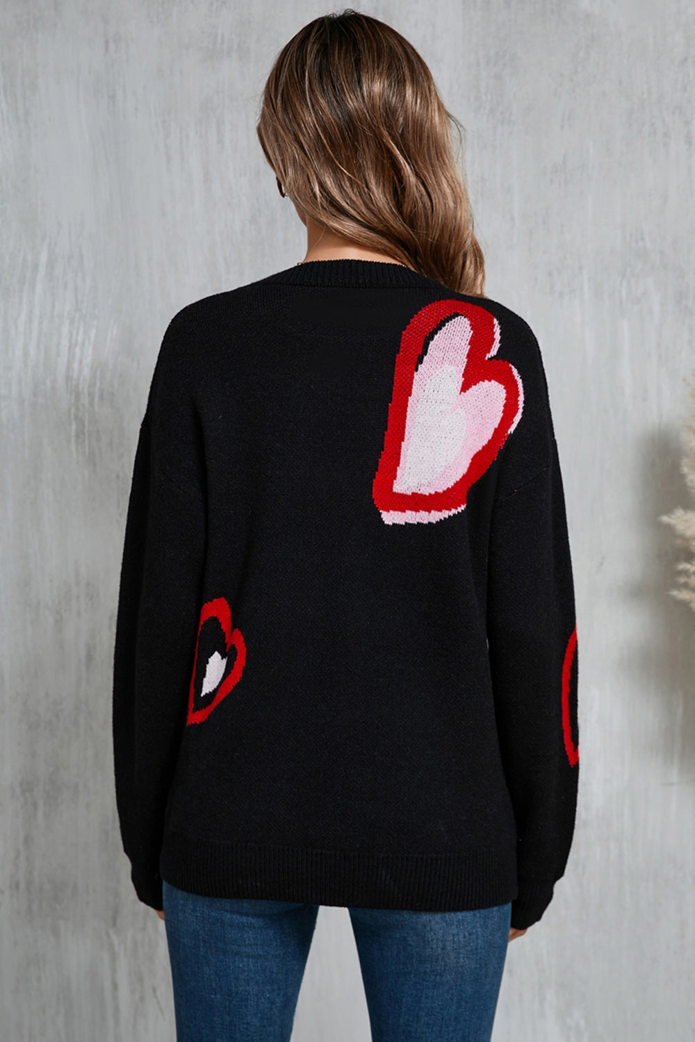 Elsa | Heart-shaped, long-sleeved crew neck sweater