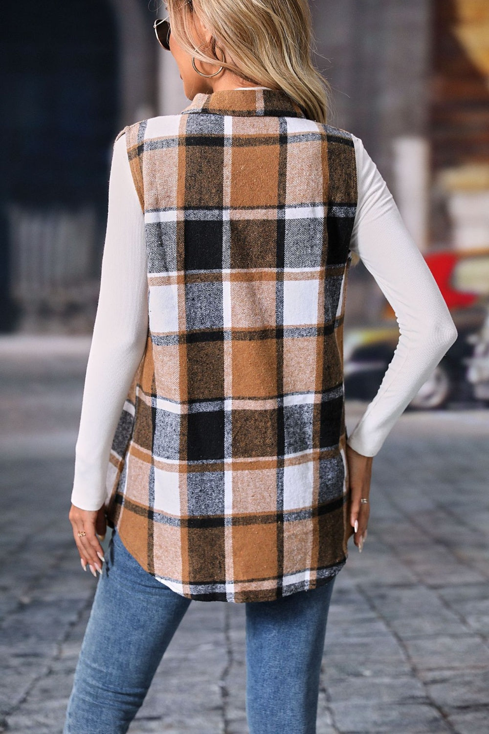 Olivia | Checked vest coat with buttons