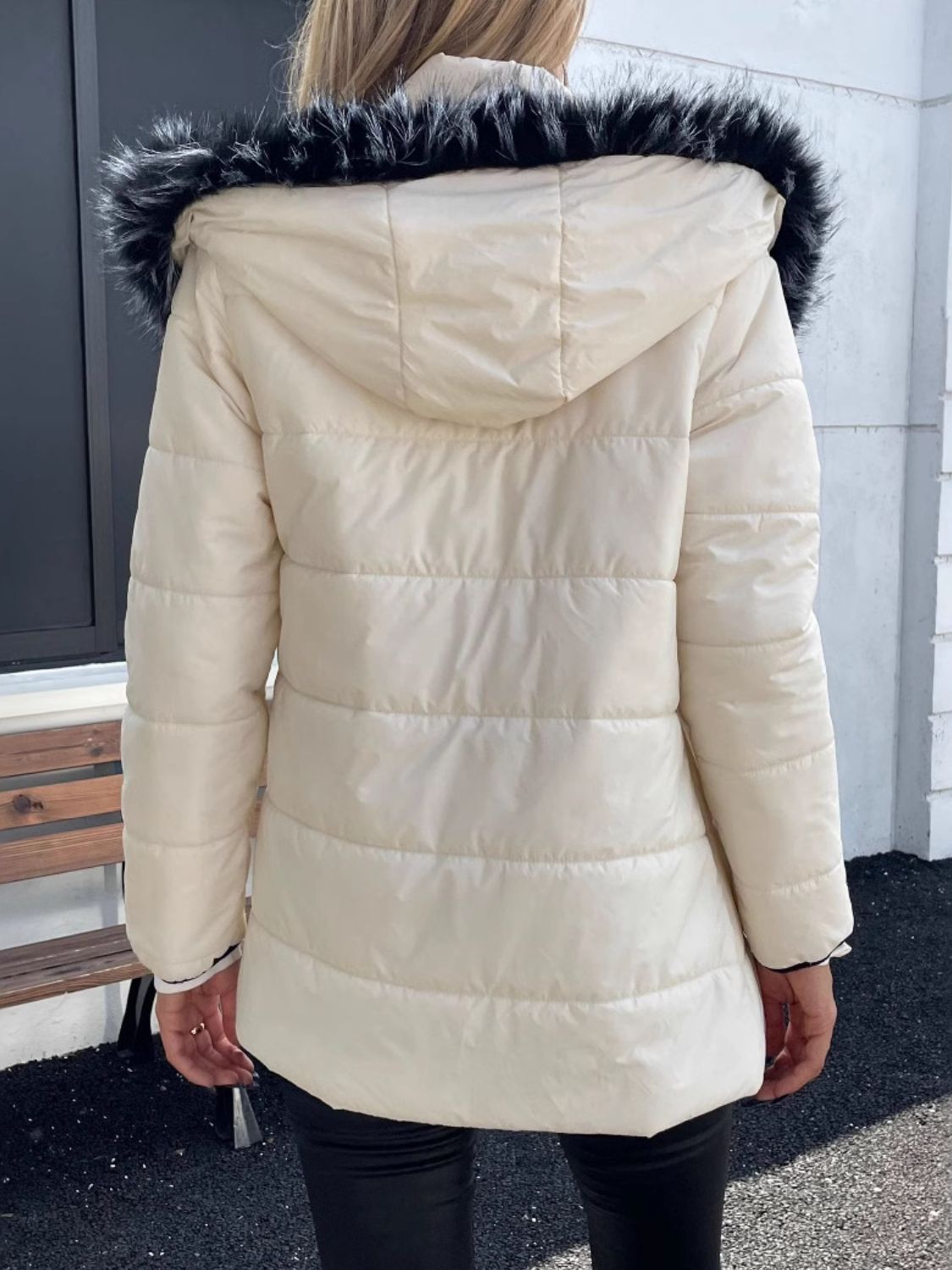 Thalia | Long-sleeved winter coat with hood and zip