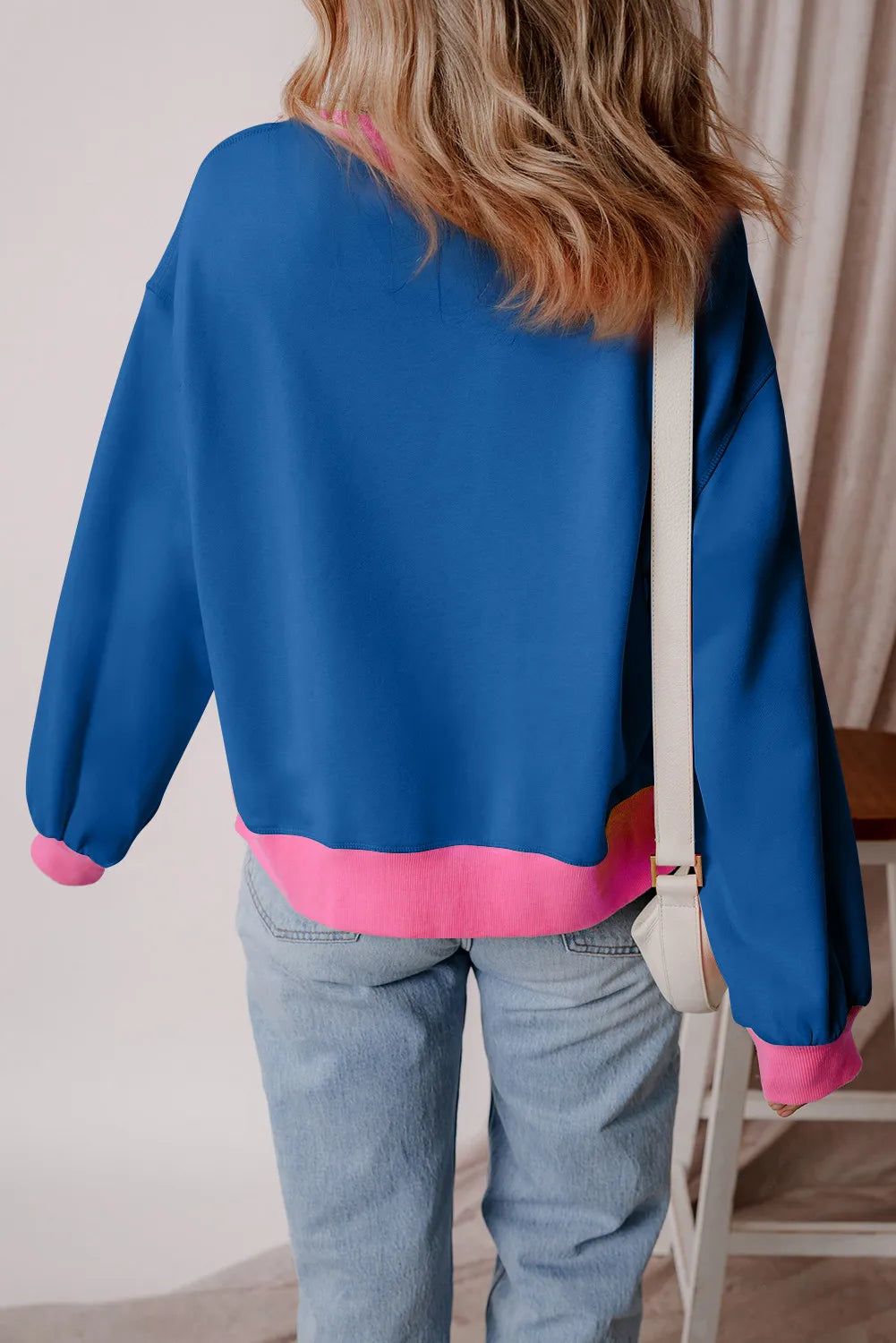 Sabina | Long sleeve sweatshirt with letter graphic and contrast