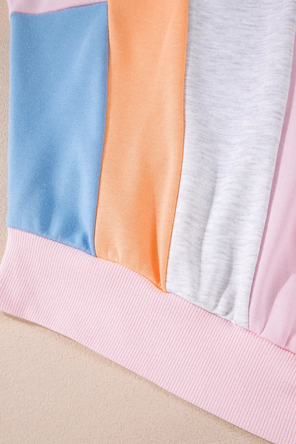 Sigrid | Color block sweatshirt with a crew neck and long sleeves