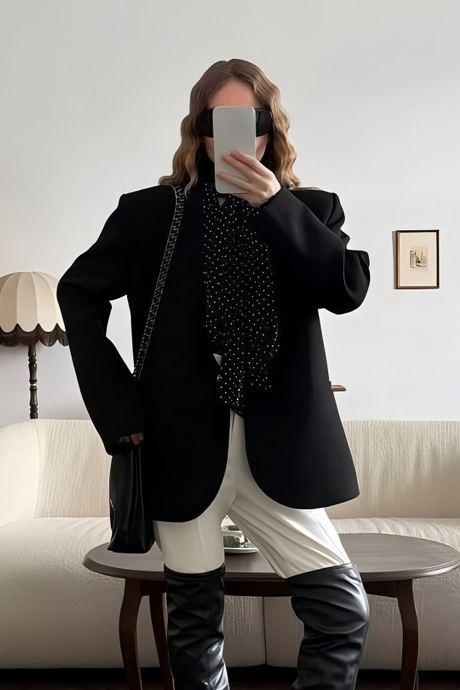 Solid Fitted Single-Breasted Regular Shoulder Blazer