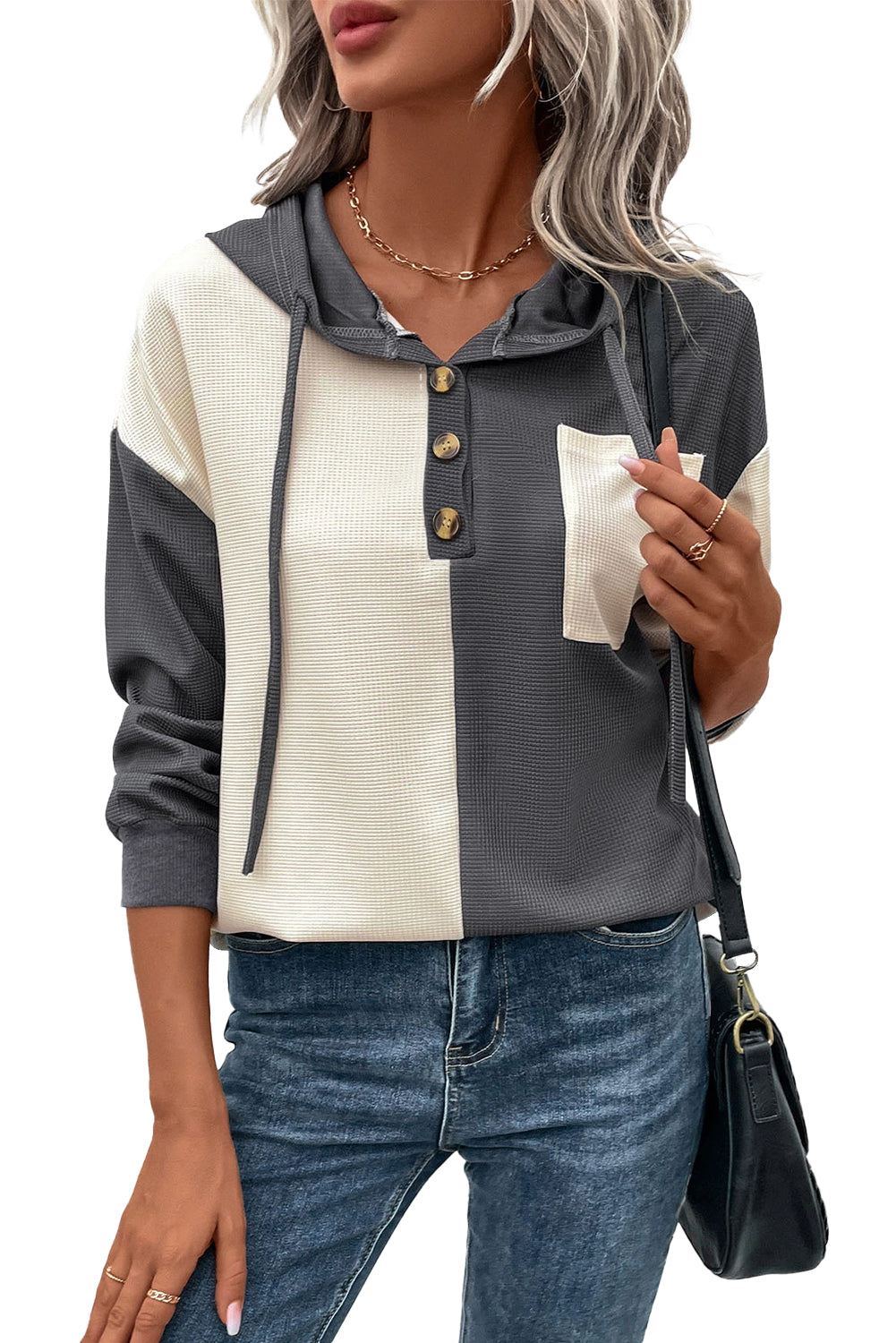 Delfina | Fashionable and minimalist winter hoodie