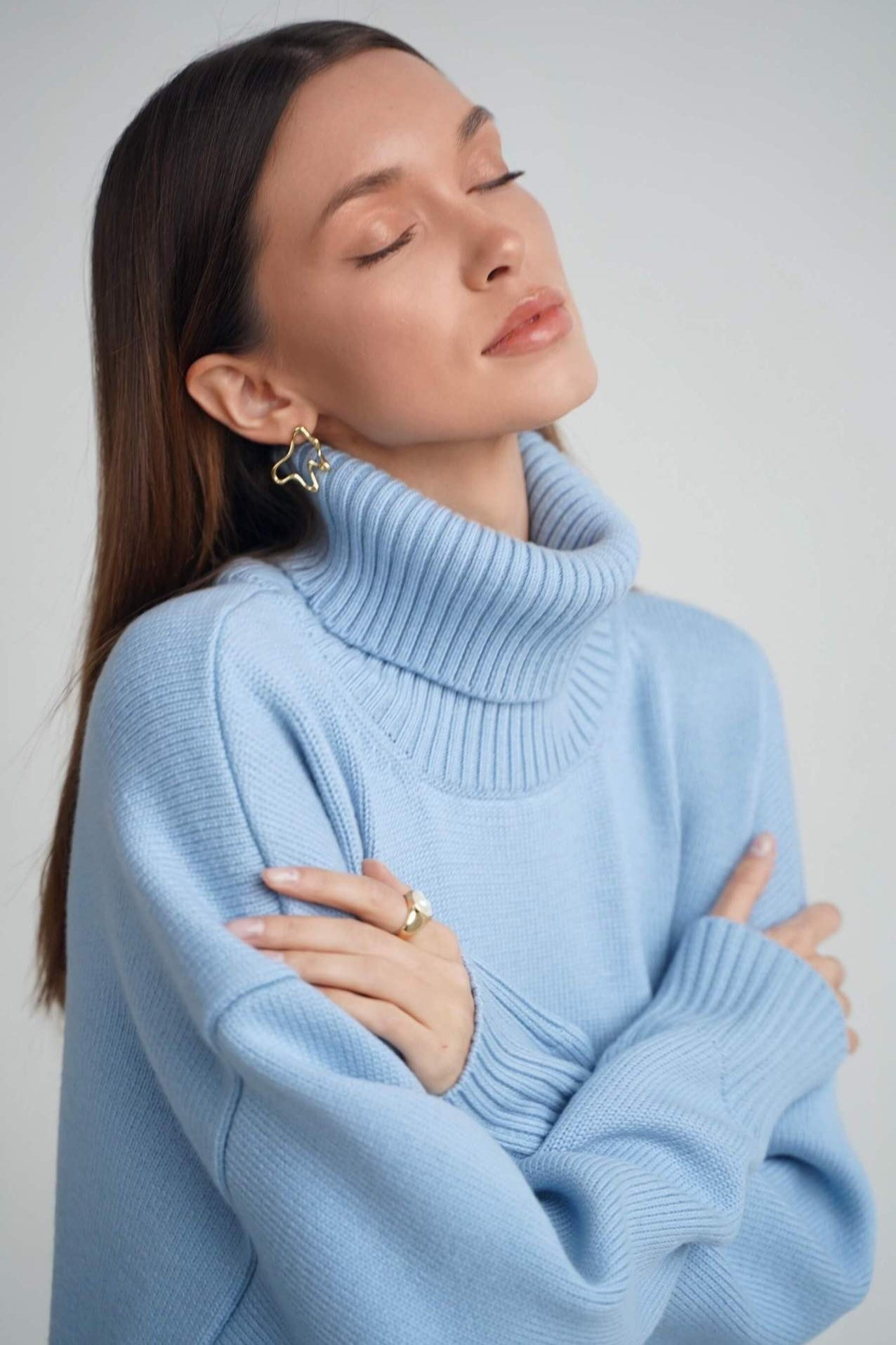 Basic Solid Knit Turtleneck Sweater