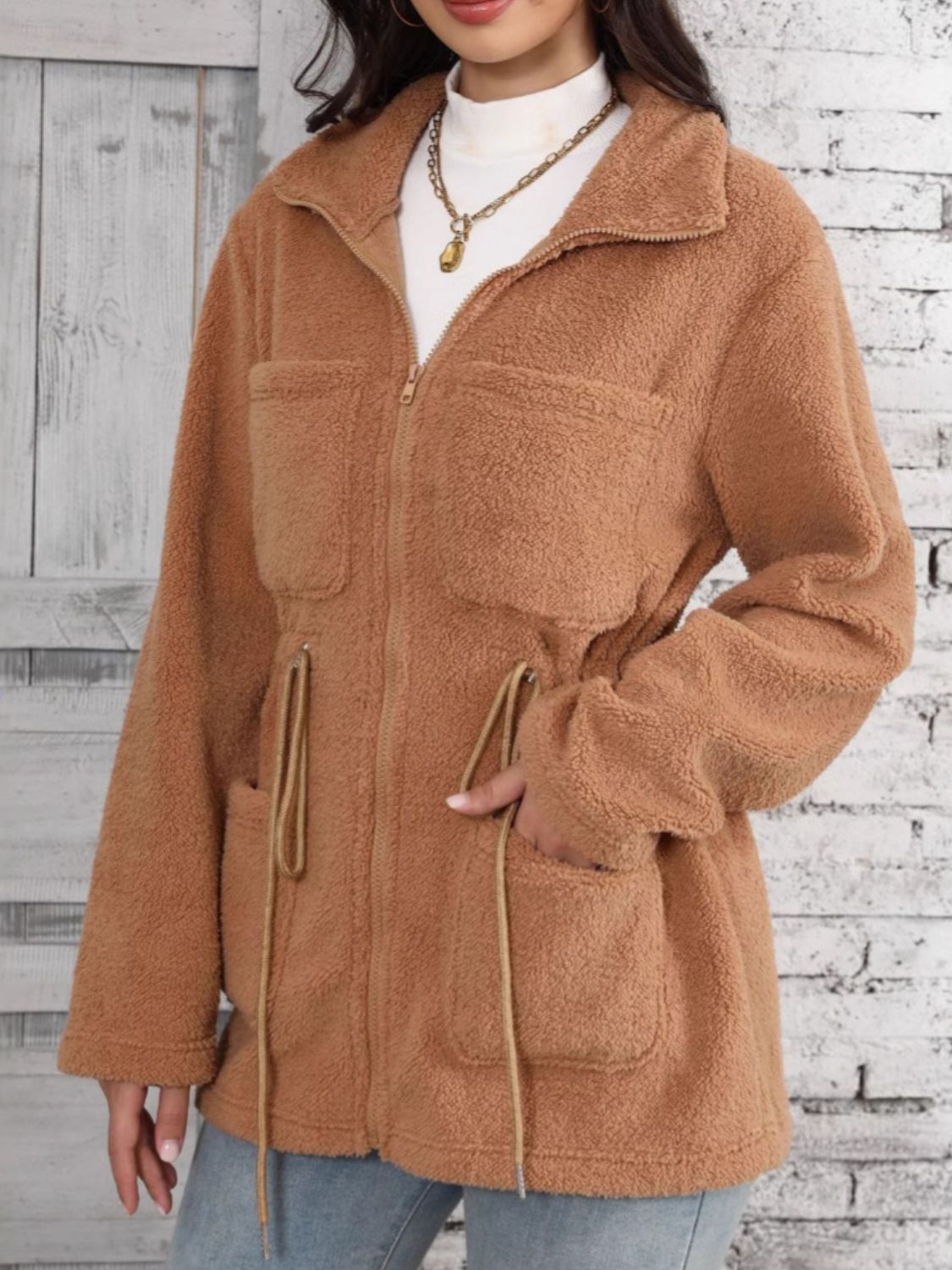 Ivette | Long sleeve outerwear with drawstring and zip fastening