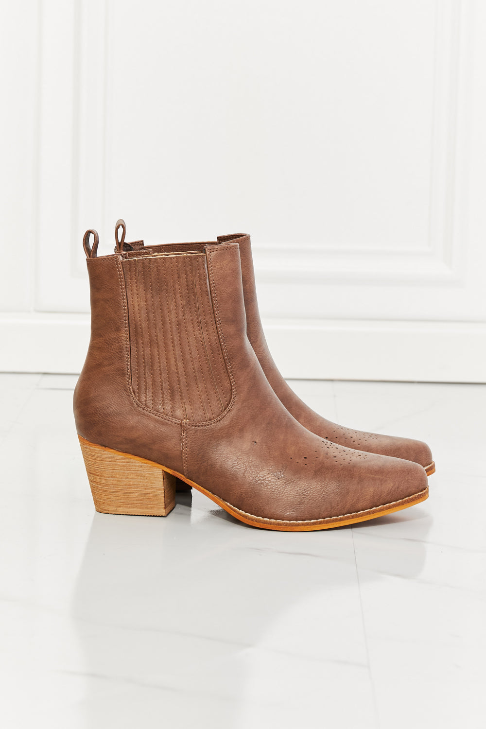 Paula | Casual and supportive orthopedic shoes