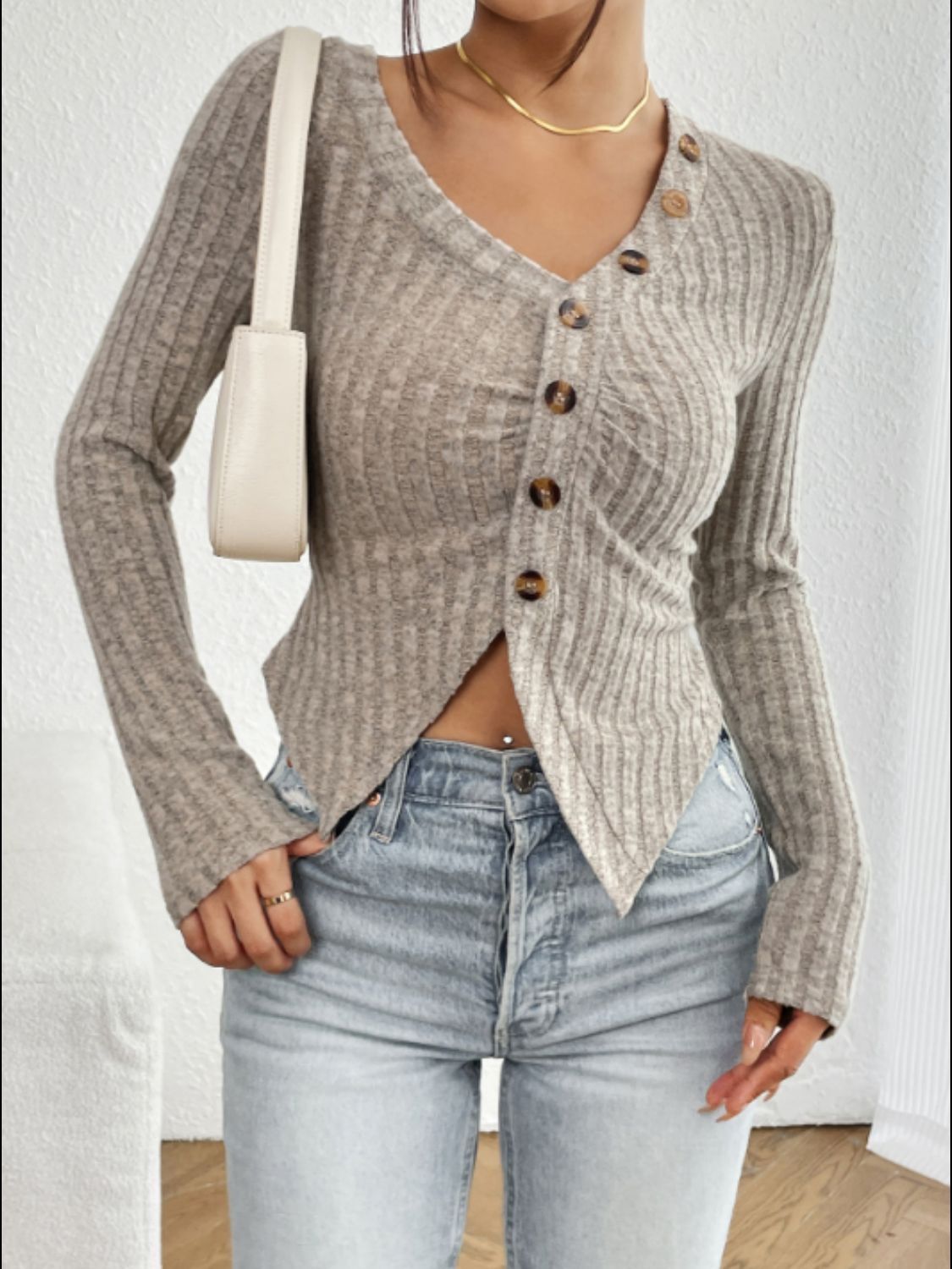 Andrea | Long sleeve V-neck t-shirt