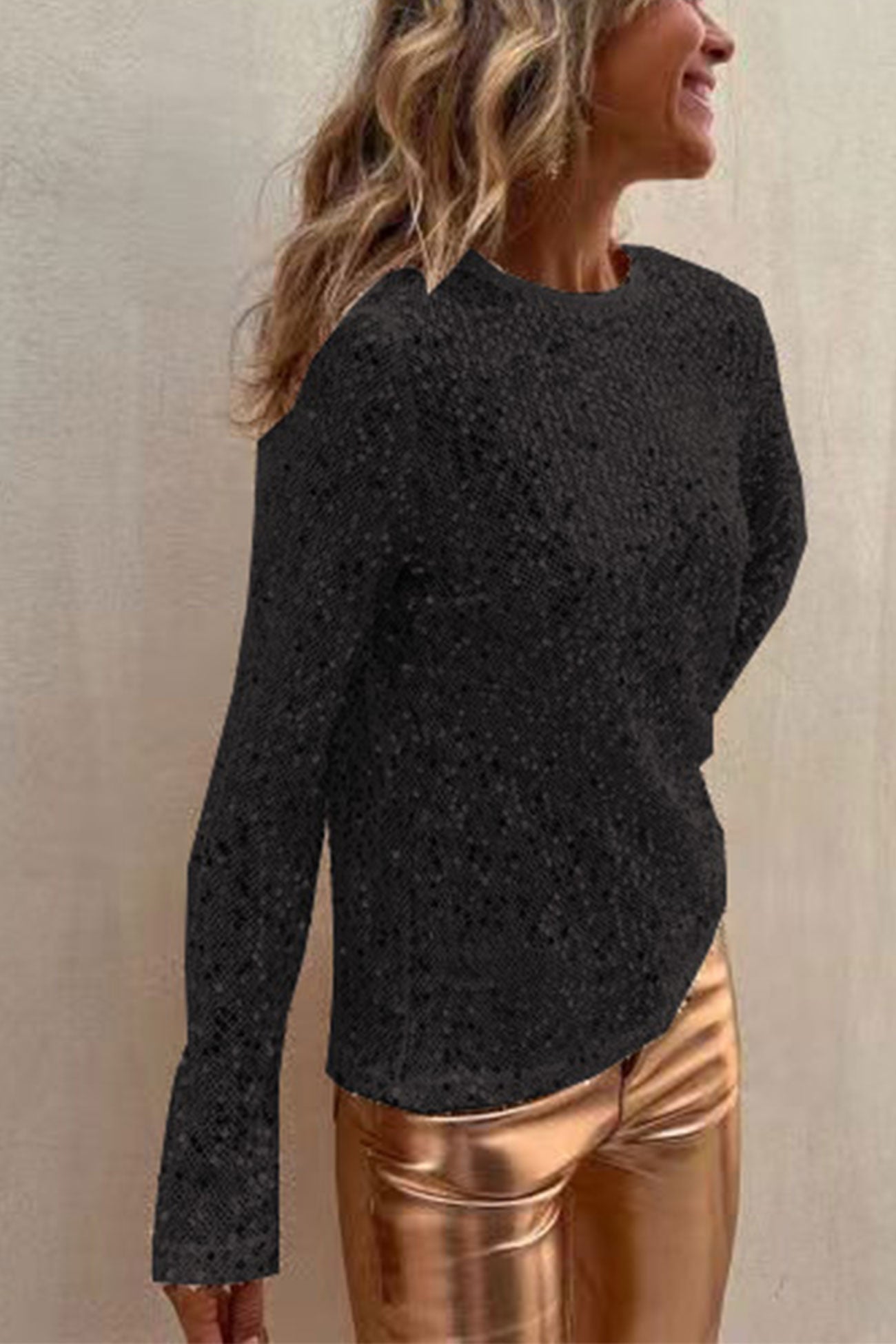 Sofia | Long-sleeved shirt with sequins and a crew neck