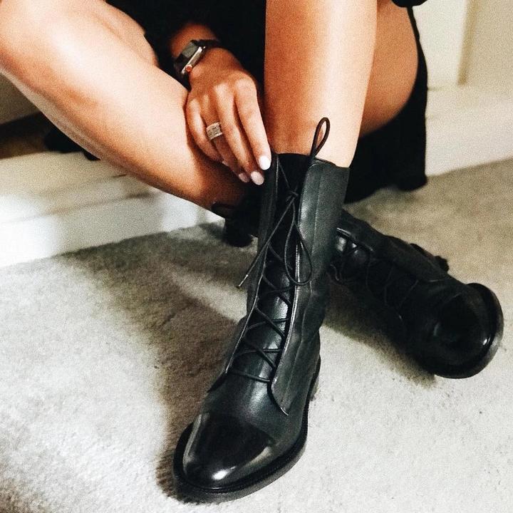 Gabriela | Supportive, lightweight orthopedic boots