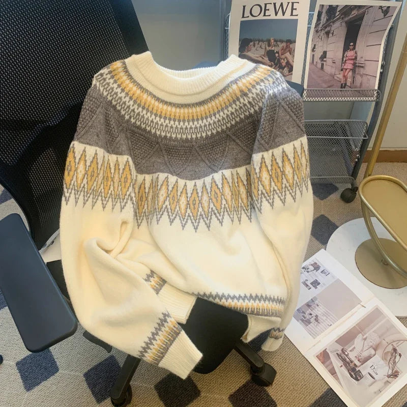 Alida | Warm vintage patchwork crew neck knitted sweater for women