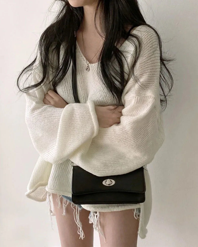 Silvia | Retro sweater with a loose V-neck