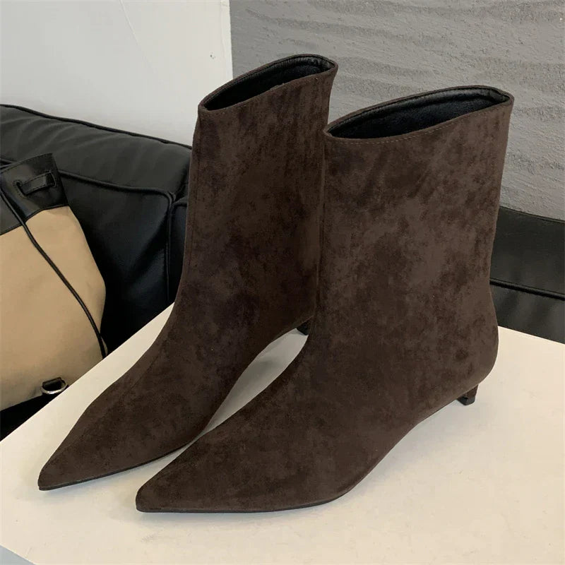 Ramona | Pointed toe light boots for women