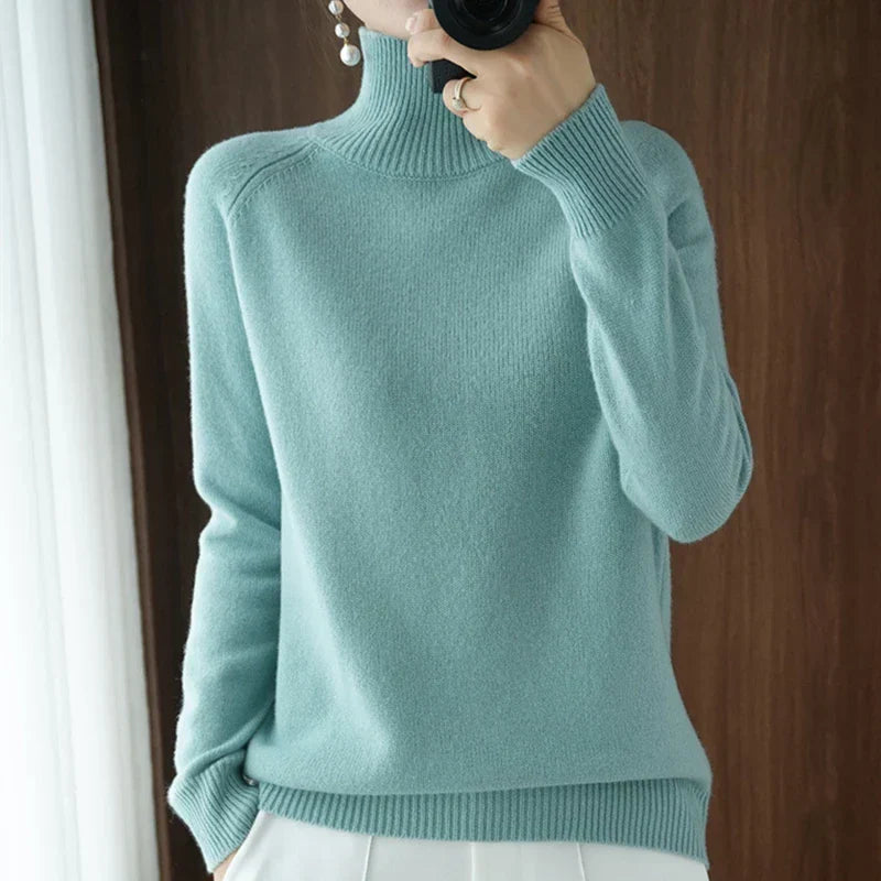 Leonie | Elegant autumn winter turtleneck sweater