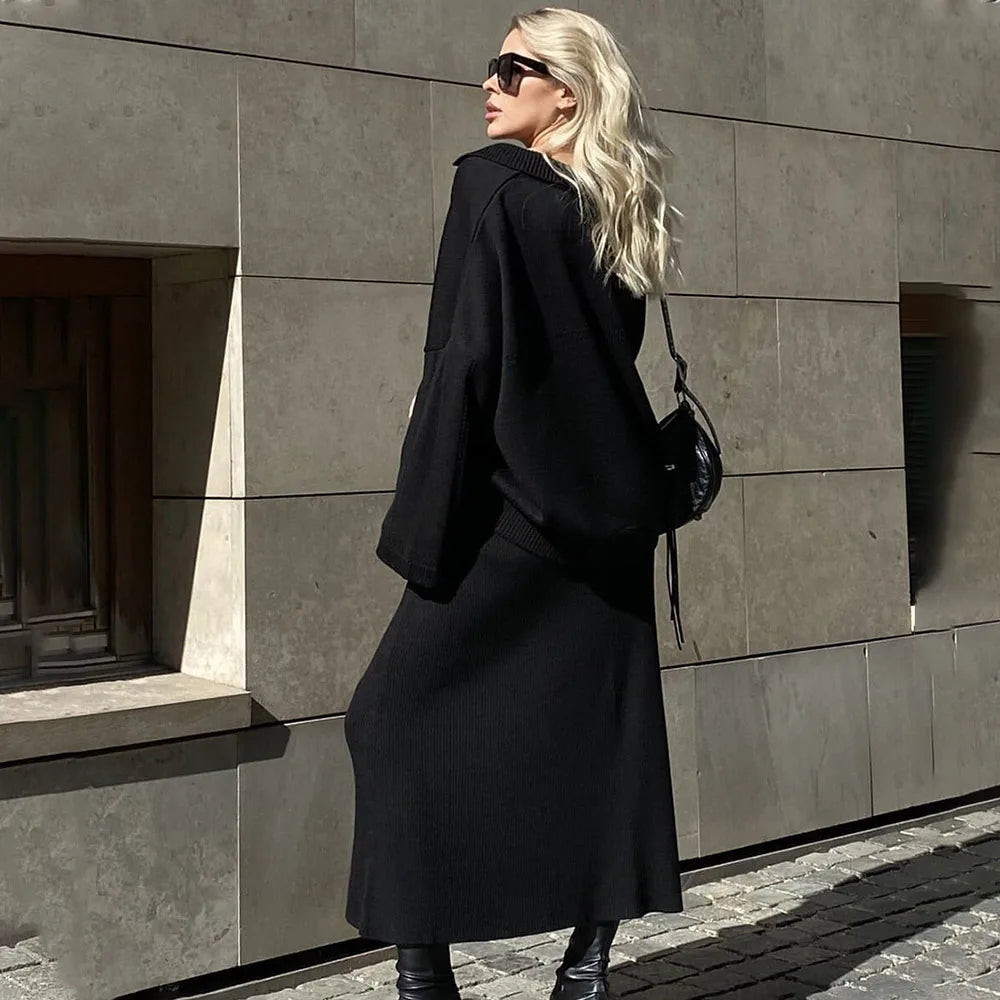 Ramona | Knitted set consisting of a loose sweater and long skirt