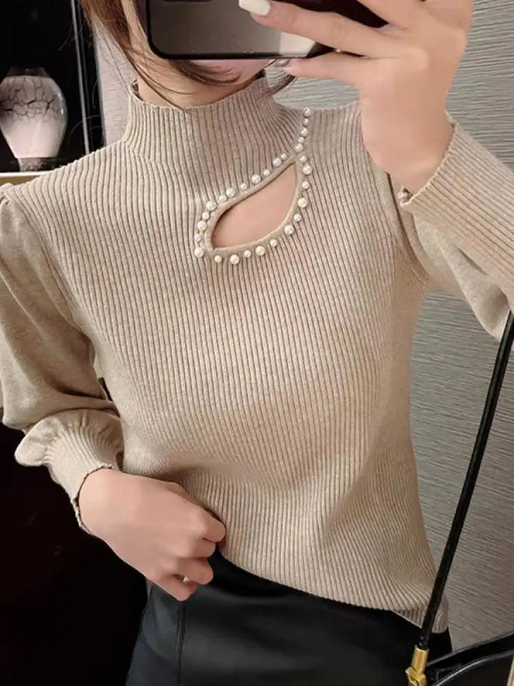 Birgit | Thin turtleneck sweater with pearls