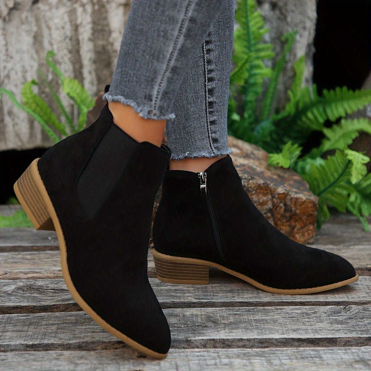 Katherine | Supportive and modern orthopedic boots.
