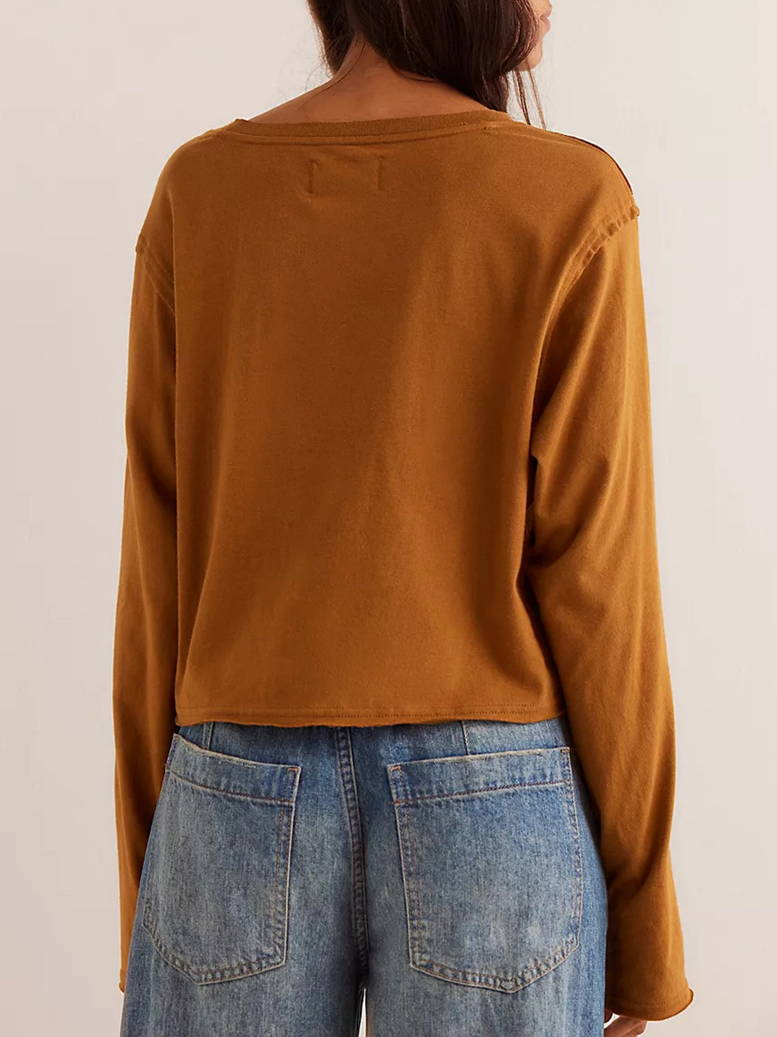 Julia | Long sleeve, cropped crew neck t-shirt