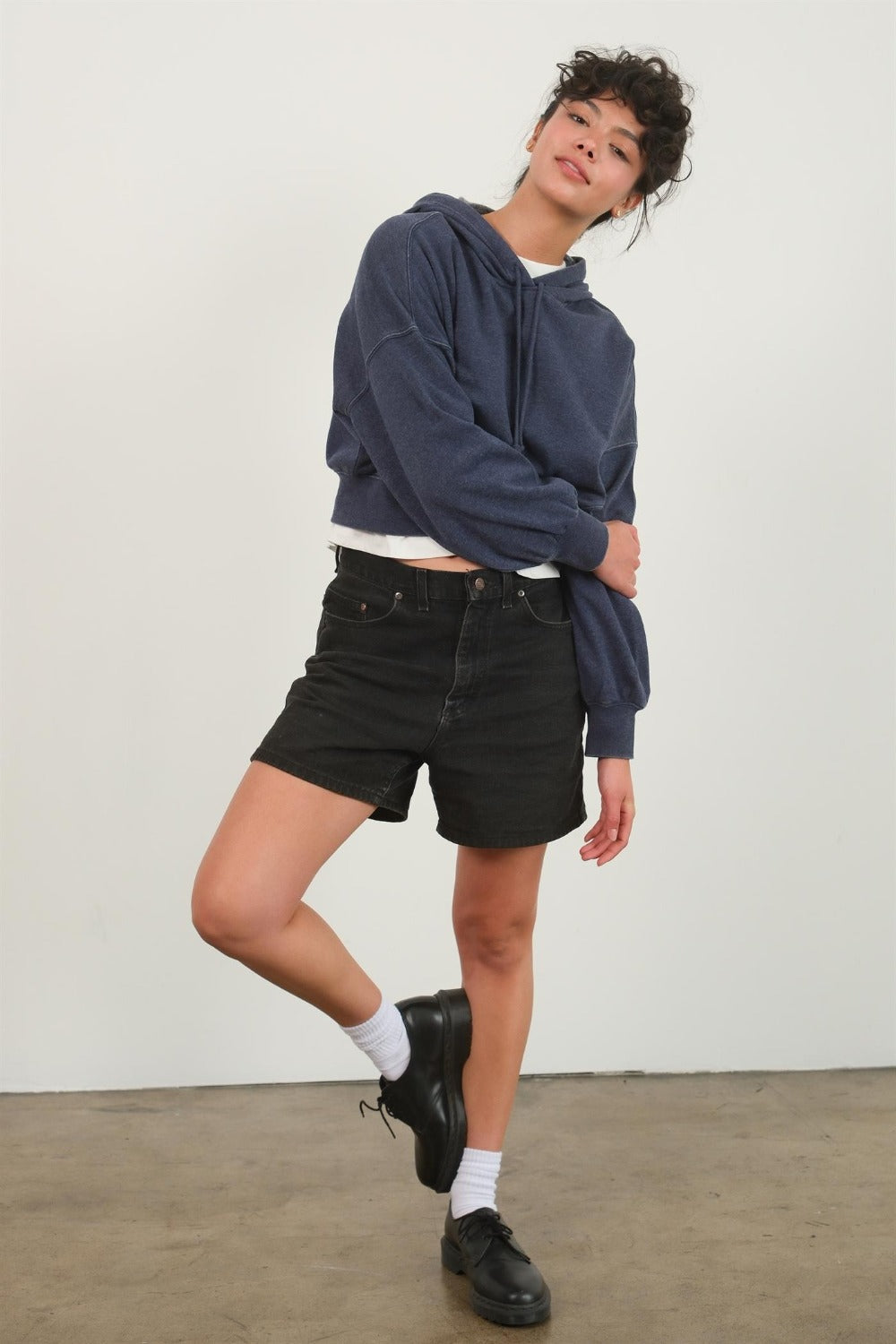 Anita | Short hoodie with low shoulders