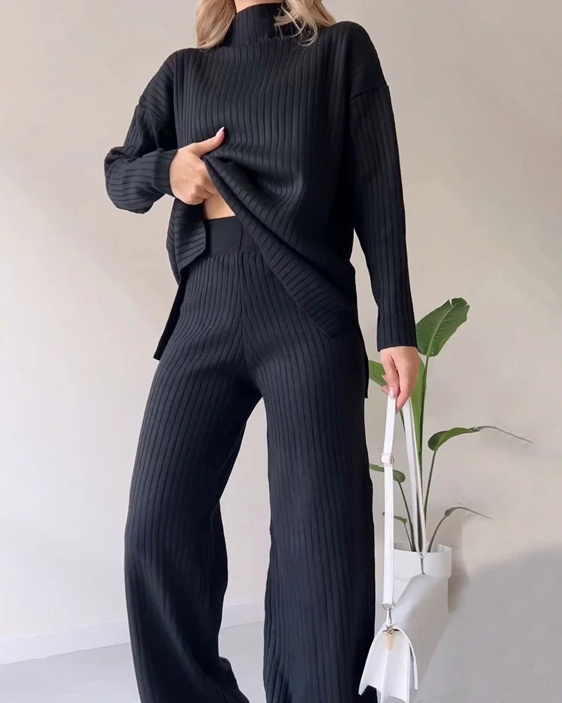 Renata | Casual set with turtleneck sweater and matching pants
