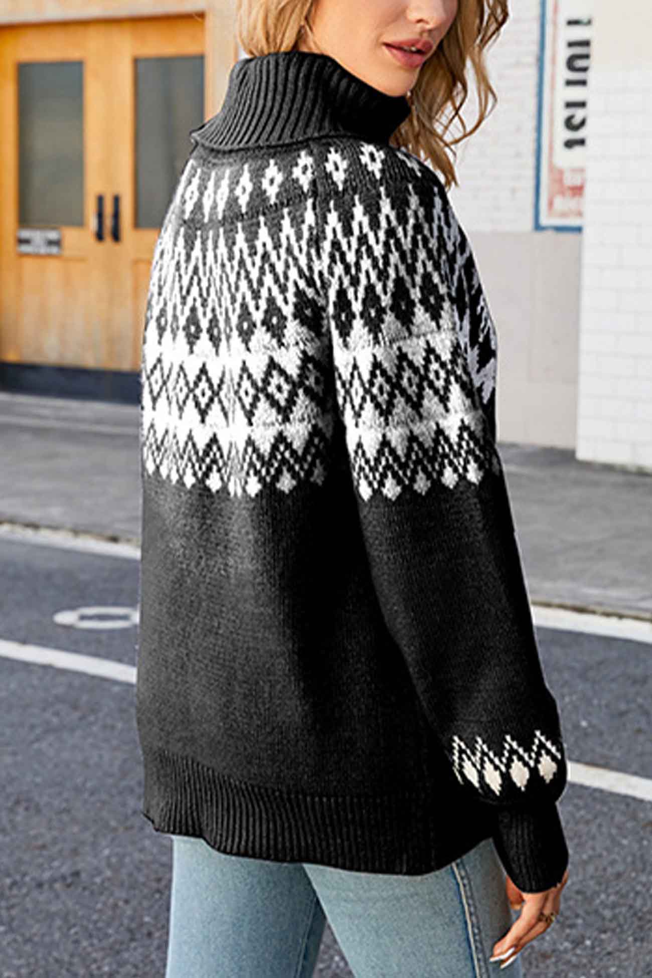 Tatjana | Jacquard sweater with turtleneck and raglan sleeves
