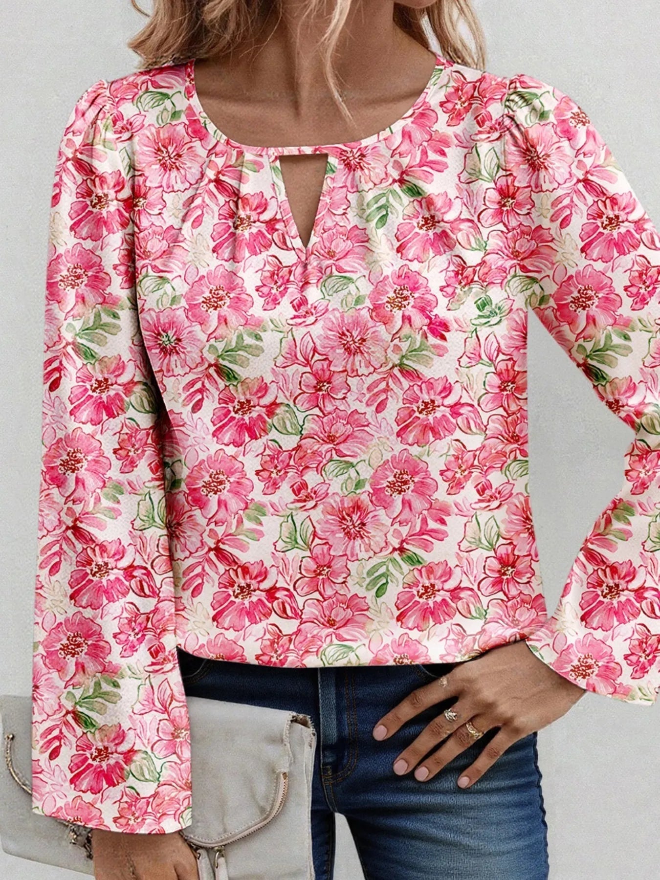 Amara® | Chic Floral Print Long-Sleeved Blouse