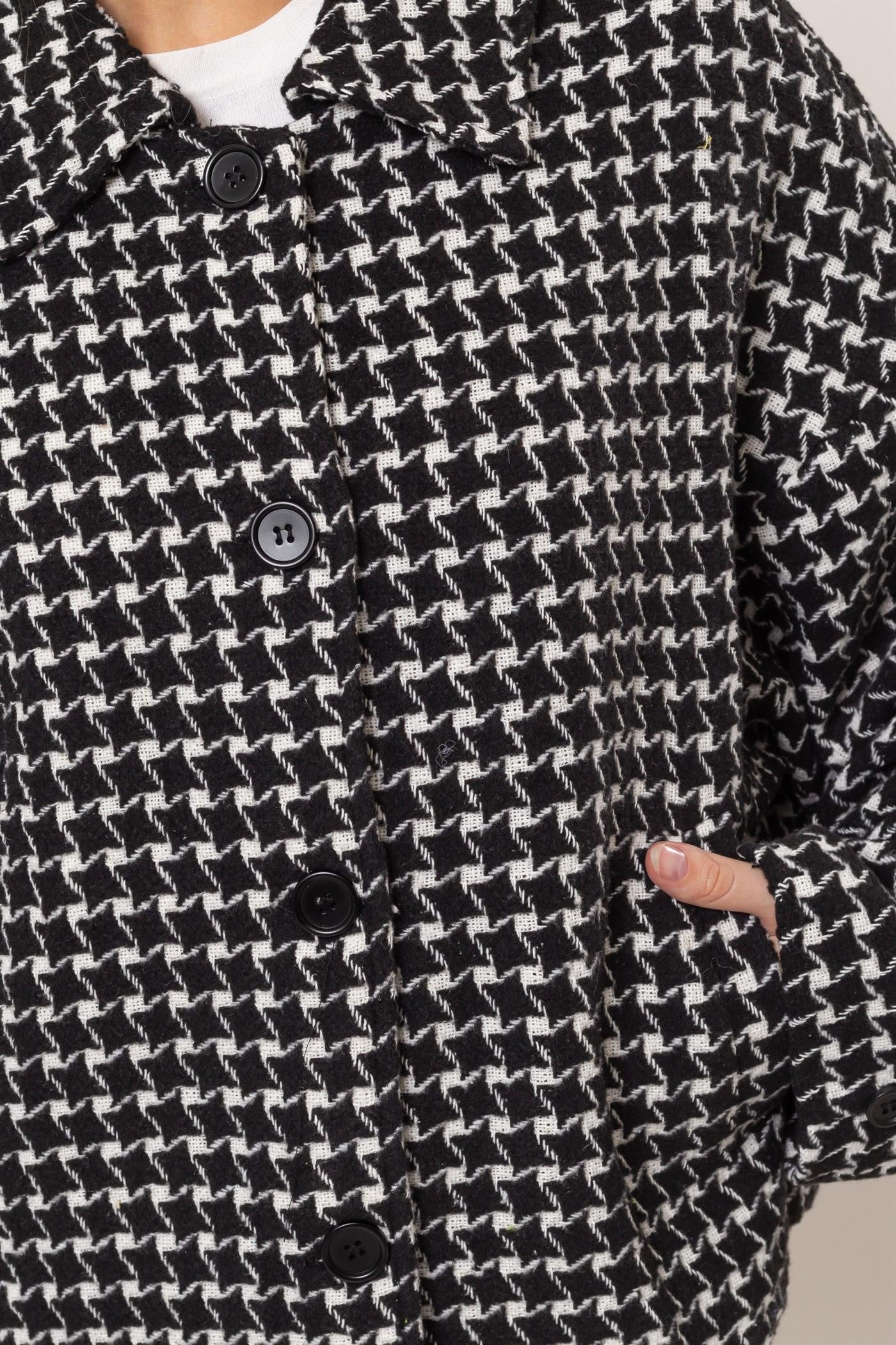Irene | Check tweed jacket with button placket and collar