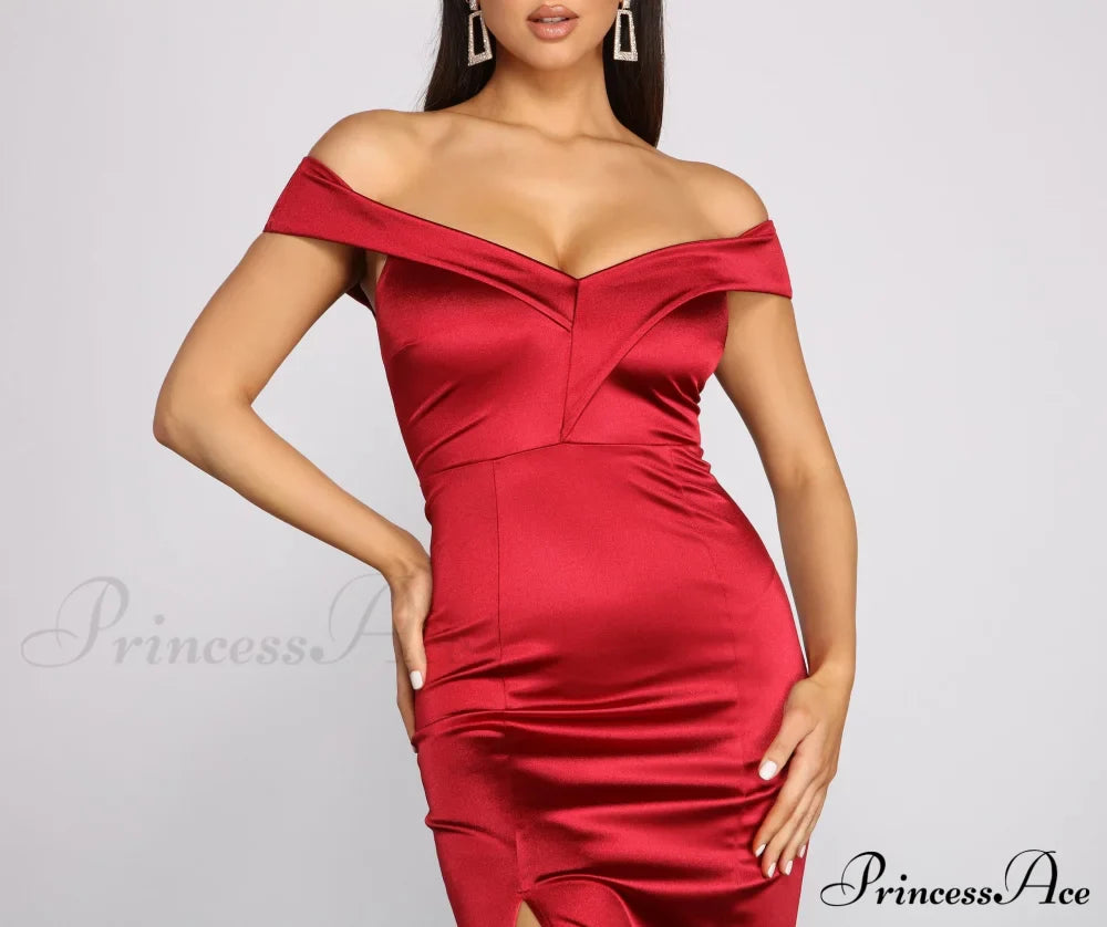 Grecia Formal High Charming Slit Satin Dress