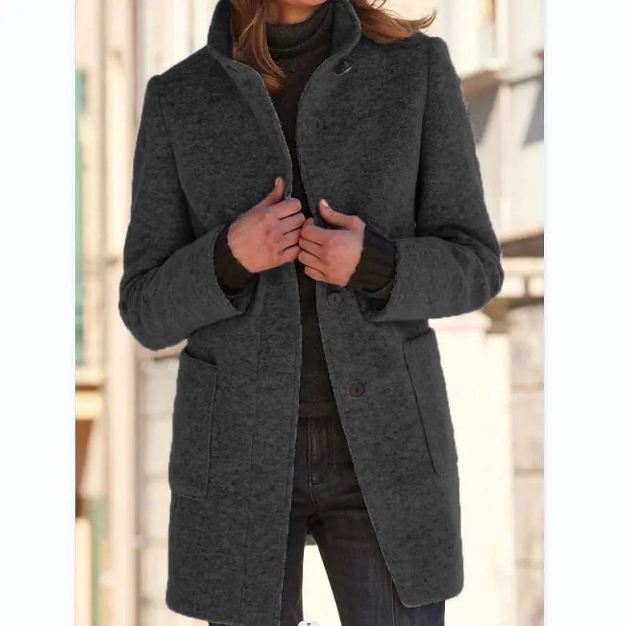 Nicolasa| Relaxed and timeless winter jacket