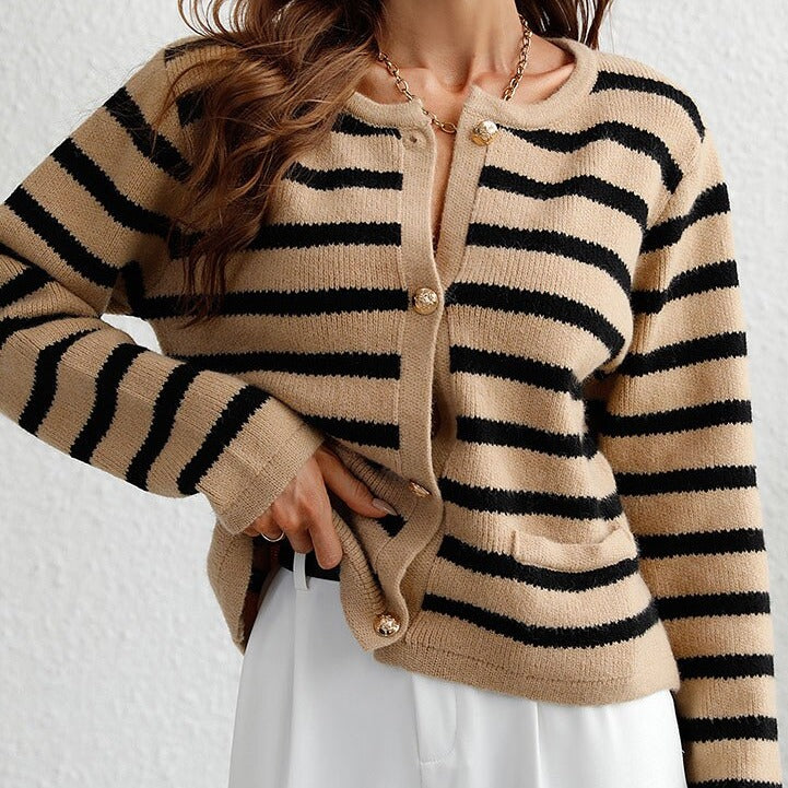 Franka | Autumn cardigan with patch pockets