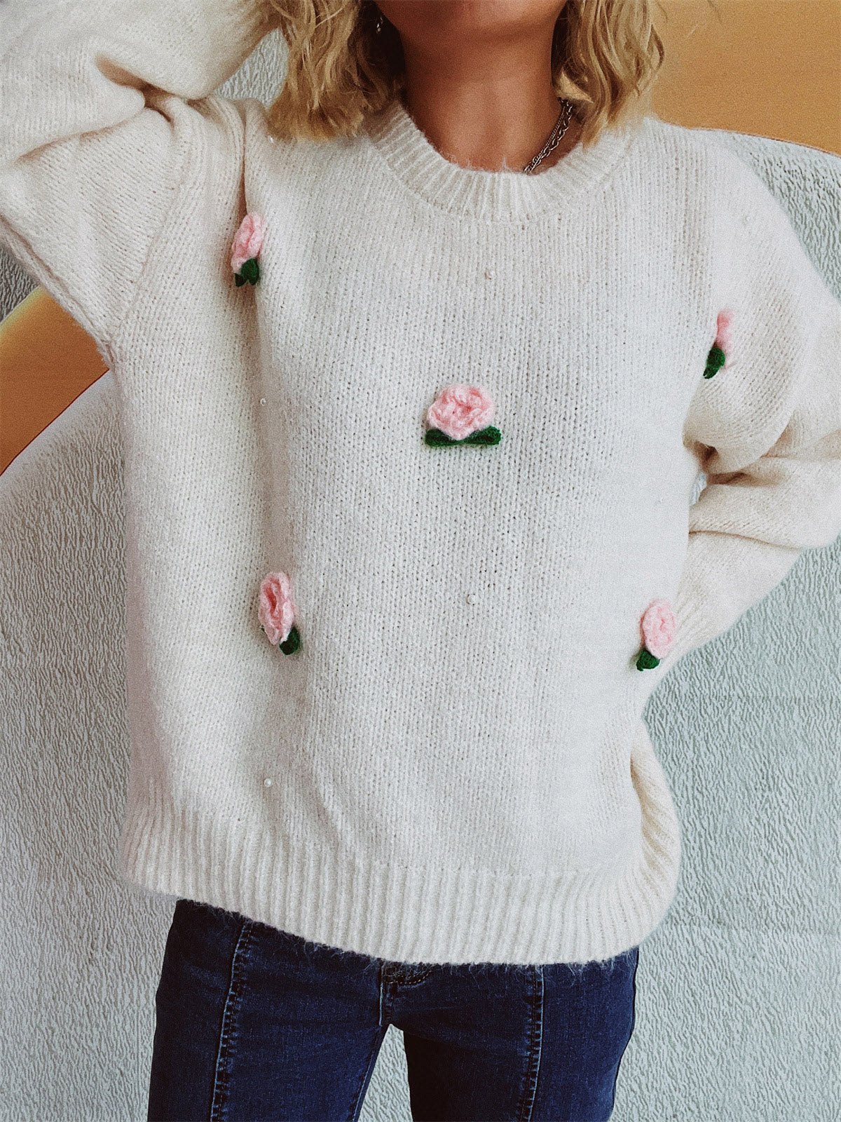 Stefanie | Long-sleeved sweater with a floral crew neck