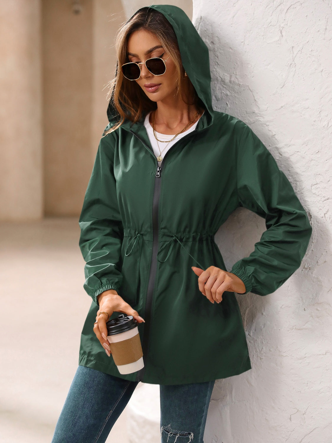 Elvira | Waterproof, long-sleeved outdoor windbreaker with hood