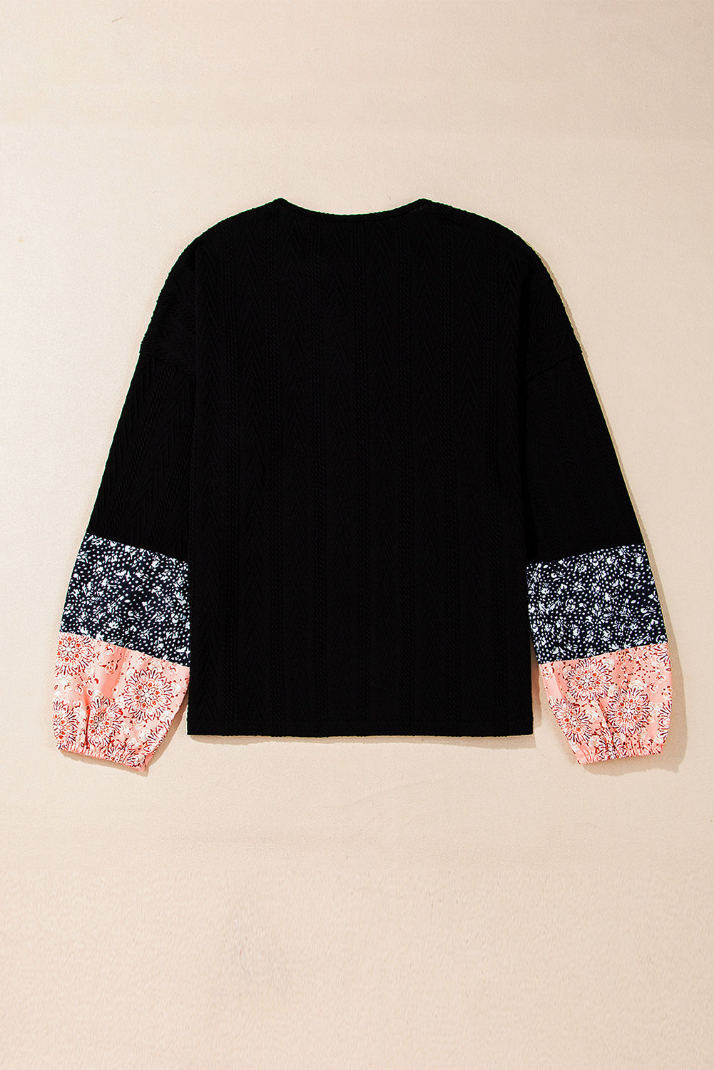Reina | Casual and relaxed winter blouse.