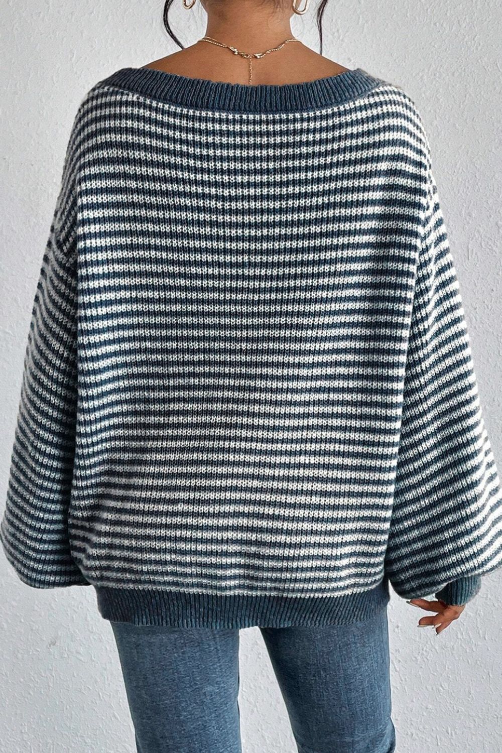 Noelia | Striped long-sleeved sweater with a boat neck