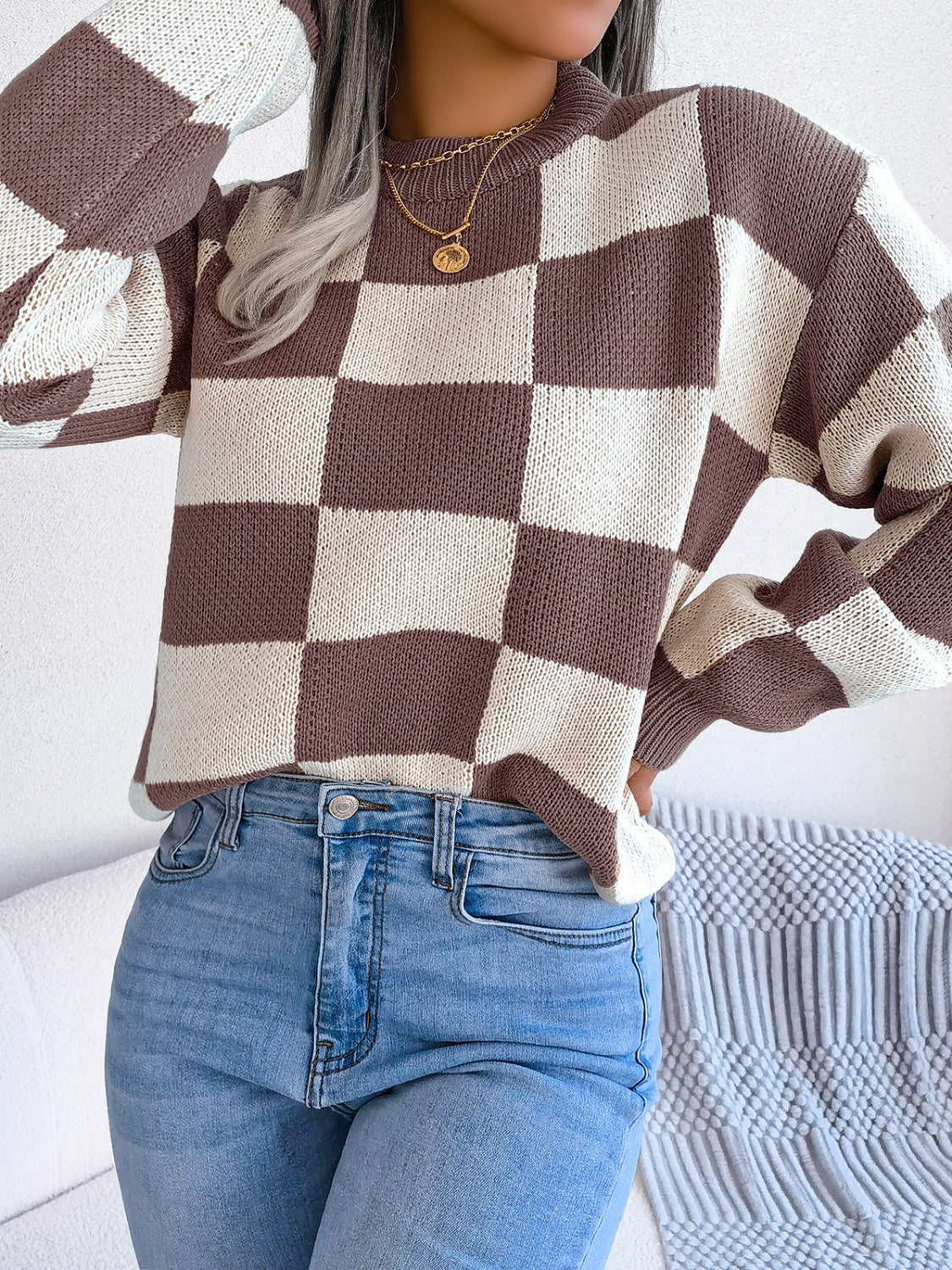Elsa | Checked long-sleeved sweater with stand-up collar