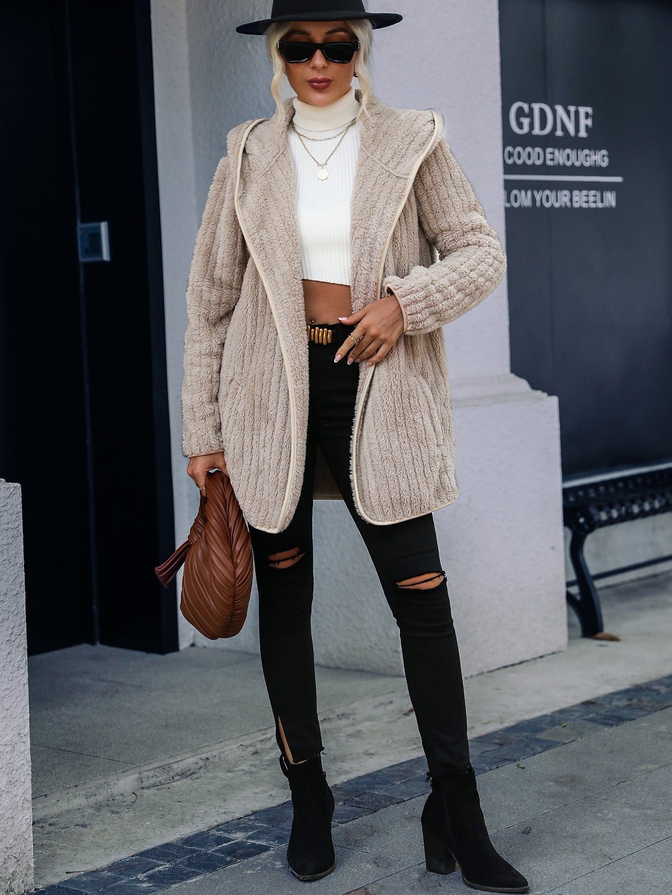 Leila | Short plush teddy coat with hood