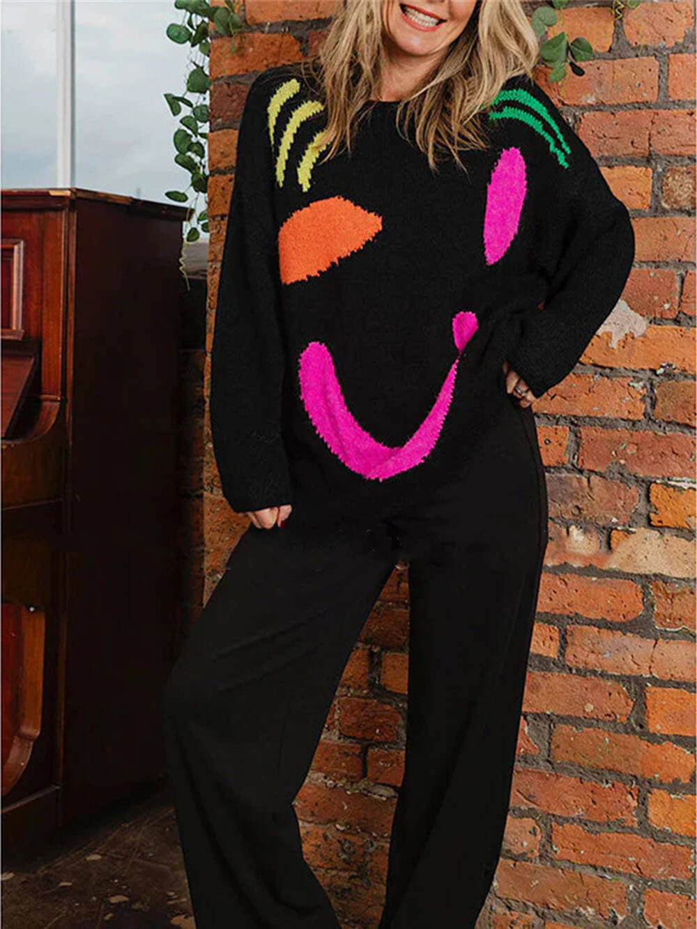 Julia | Oversized women's knitted sweater with long sleeves