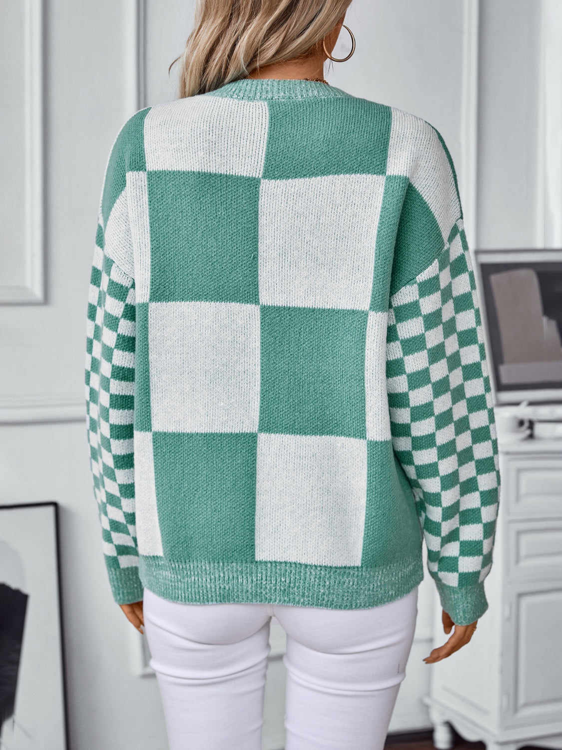 Romy | Color block sweater with a crew neck and long sleeves