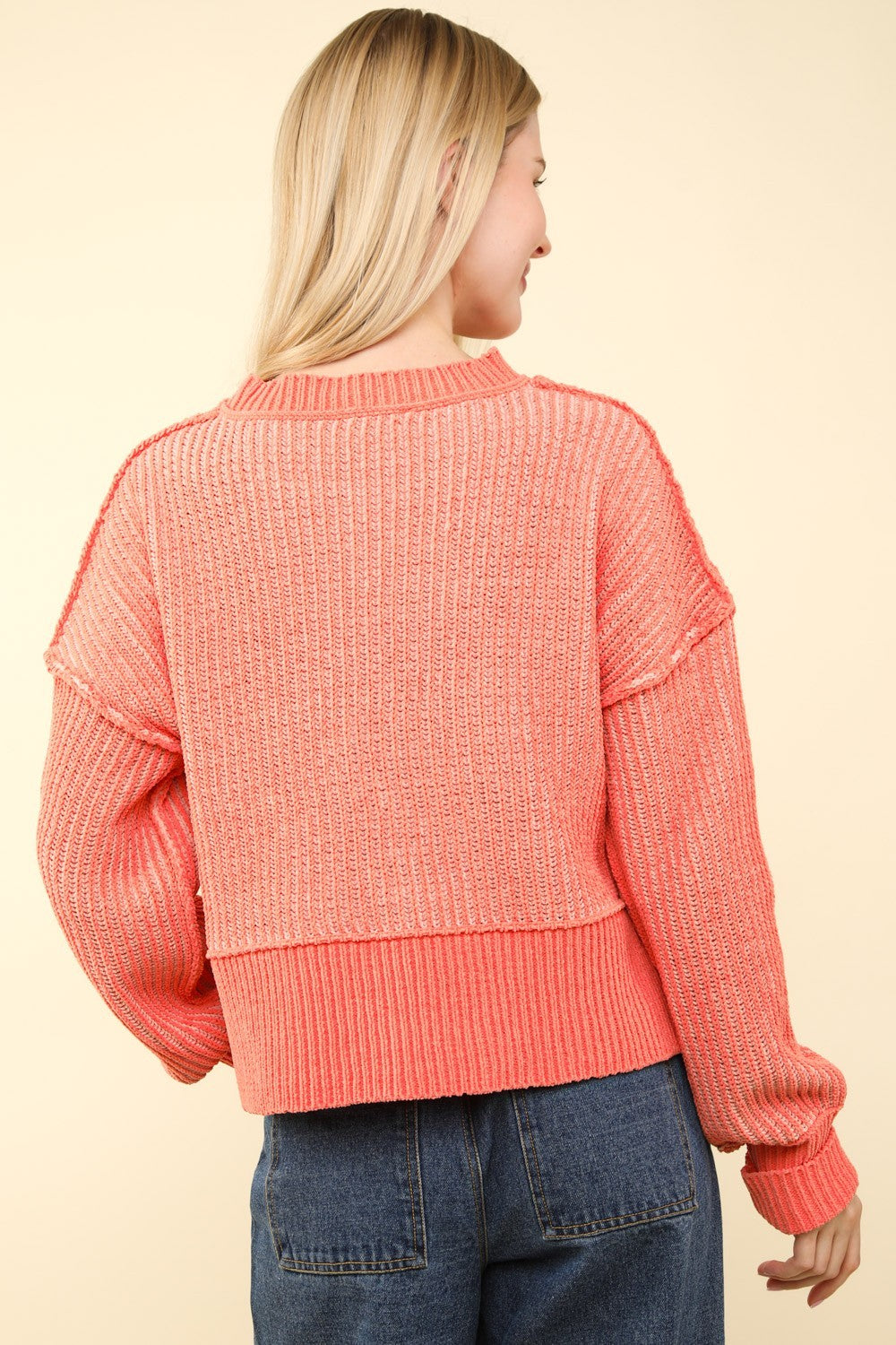 Inga | Short, striped slit sweater with visible seams
