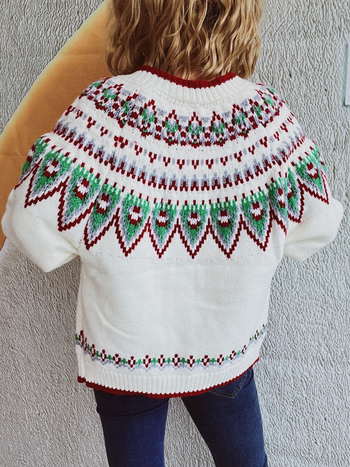 Diana | Long sleeve cardigan with a contrasting geometric crew neck