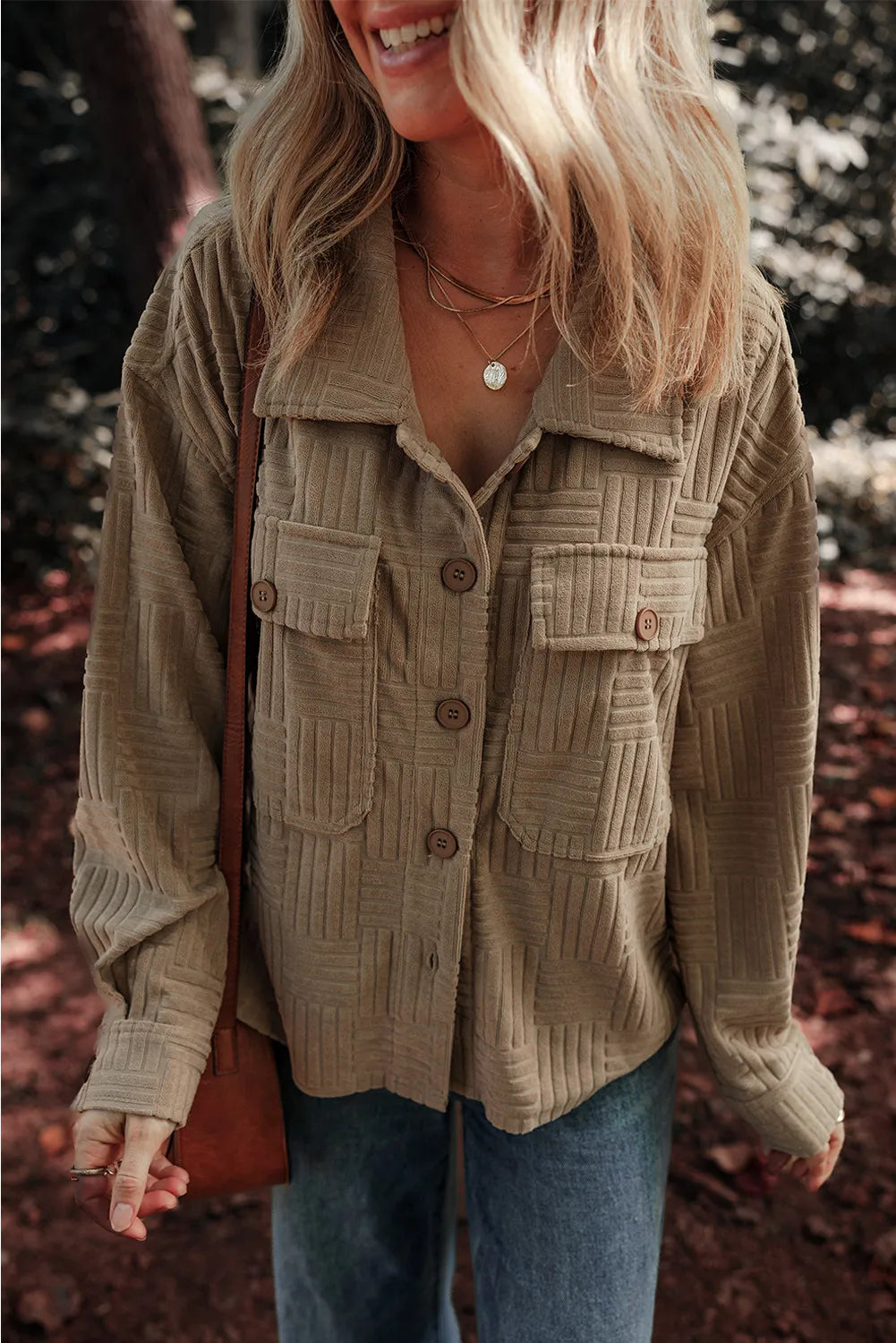 Vanja | Structured, long-sleeved shirt jacket with pockets and a collar