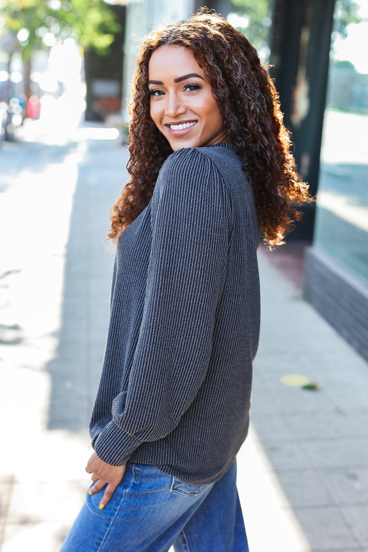 Margherita | Everyday long-sleeved shirt in anthracite-colored ribbed knit with mineral wash