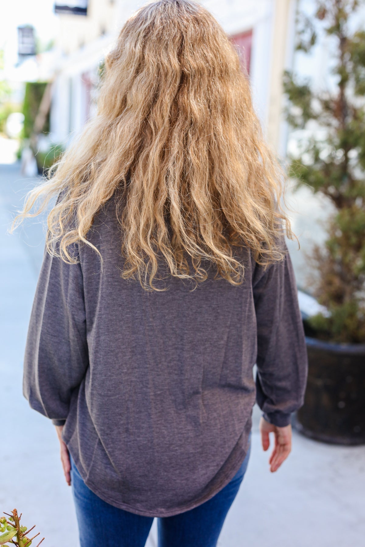 Renata | Long-sleeved pullover top in charcoal-colored French terry for every day