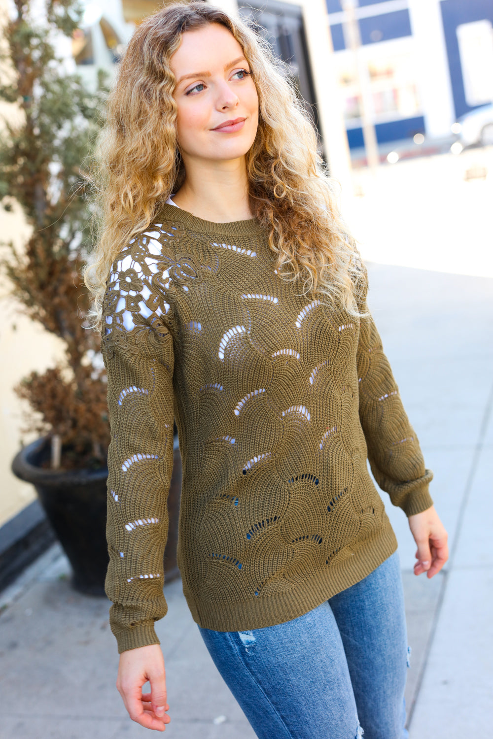 Monica | Casual, chic olive green knitted sweater with pointelle lace and shoulder neckline